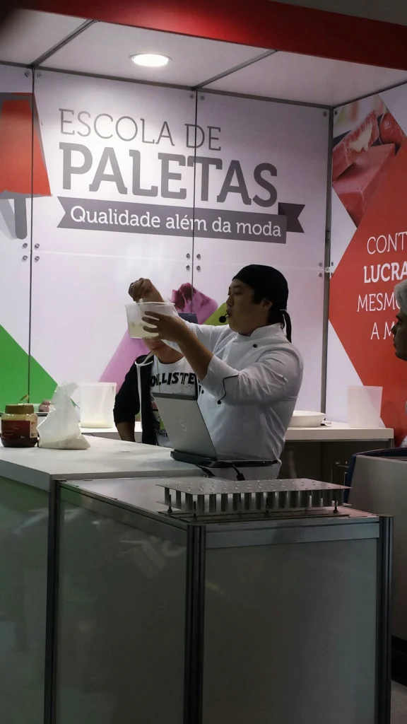 Escola de Paletas: aprendizado em feira do setor.